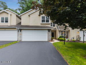 607 Highwood Circle Guilderland, NY 12203