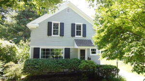 31 Oakwood Place Delmar, NY 12054