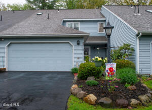 92 Commonwealth Drive Glenmont, NY 12077