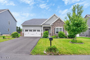 14 Julia Rose Court Glenmont, NY 12077