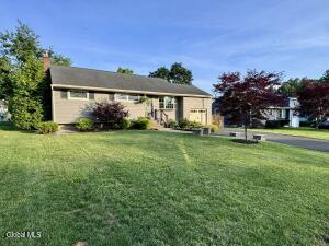 34 Venus Drive Loudonville, NY 12211