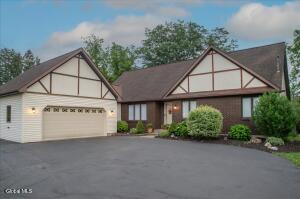 7 James Drive Waterford, NY 12188