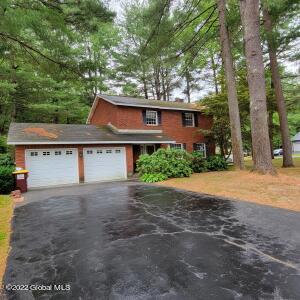 104 Serif Lane Schenectady, NY 12303