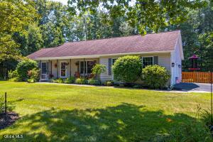 10 Snowberry Lane Gansevoort, NY 12831
