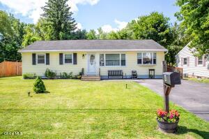 4 Amelia Drive Colonie, NY 12309