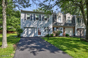 7 Bridgewood Lane Watervliet, NY 12189