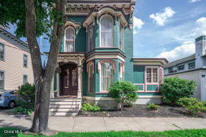 146 Regent Street Saratoga Springs, NY 12866