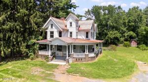 29 Mullens Road Slingerlands, NY 12159