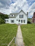 17 Algonkin Street Ticonderoga, NY 12883