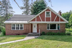 1079 Winne Road Niskayuna, NY 12309