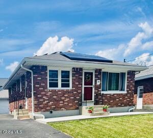24 Joanne Court Albany, NY 12209