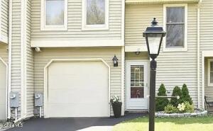 17 Cromwell Drive Halfmoon, NY 12065