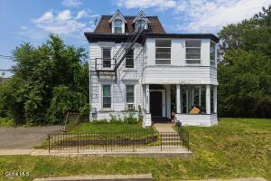 2209 16th Street Troy, NY 12180
