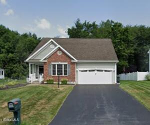 6 Gabriel Way Colonie, NY 12205