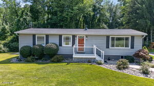 32 Tabor Road Mechanicville, NY 12118