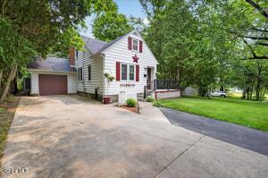 24 Edmel Road Glenville, NY 12302