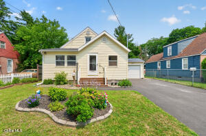 11 Leach Avenue Albany, NY 12205
