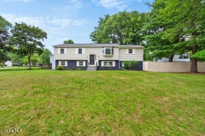 47 Parkwood Drive Clifton Park, NY 12065