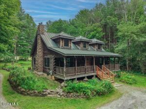2274 Touareuna Road Amsterdam, NY 12010