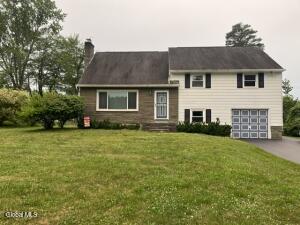 10 Maybrook Drive Schenectady, NY 12302