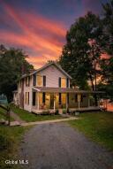 46 Seneca Road Sand Lake, NY 12196