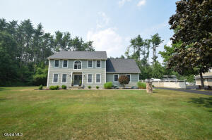 8 Mohawk Trail Queensbury, NY 12804