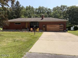 5 Linda Drive Colonie, NY 12205