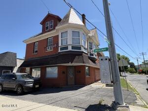 2040 Broadway Schenectady, NY 12306