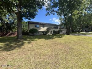 12 Worden Drive Saratoga Springs, NY 12866