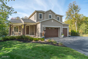 28 Tourtise Drive Mechanicville, NY 12118