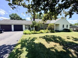 31 Lindbergh Avenue Amsterdam, NY 12010