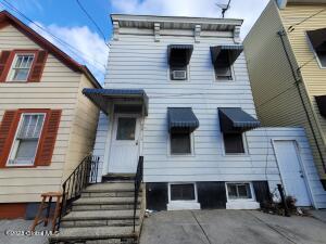 559 1st Street Albany, NY 12206