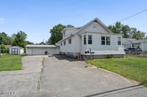 126 Daniels Avenue Schenectady, NY 12304