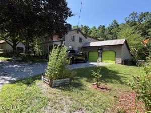 24 Lakeview Avenue Moriah, NY 12960