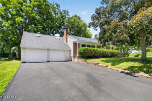 5 Anita Drive Glenville, NY 12302