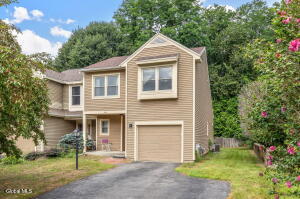 214 Walnut Lane Slingerlands, NY 12159