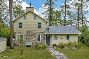 26 Stone Camp Way Sand Lake, NY 12018