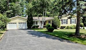 10 Helen Drive Queensbury, NY 12804