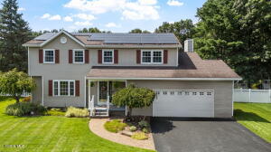 407 Deer Path Schenectady, NY 12306