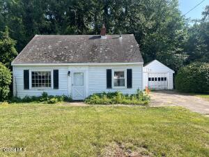 2044 Pyle Road Schenectady, NY 12303