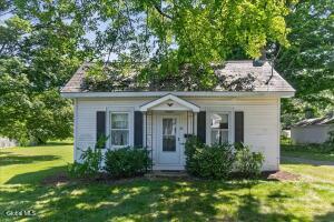 20 Division Street Cambridge, NY 12816