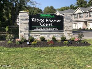 Ridge Manor Court Niskayuna, NY 12309