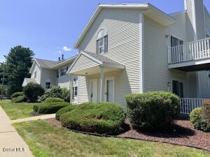807 Cambridge Manor Drive Scotia, NY 12302