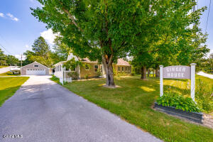 6 Campbell Road Melrose, NY 12121