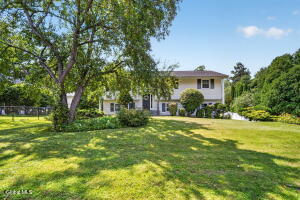 4 Farmingdale Road Latham, NY 12110