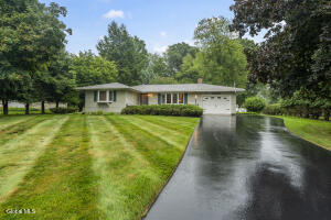 17 Weiser Street Glenmont, NY 12077