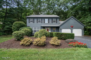 9 Newport Drive Clifton Park, NY 12065