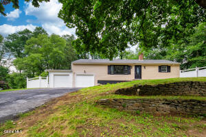1 Gilmore Terrace Guilderland, NY 12303