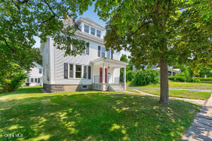 9 5th Avenue Gloversville, NY 12078