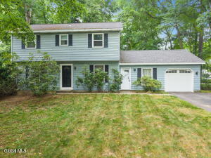 20 Longwood Drive Clifton Park, NY 12065